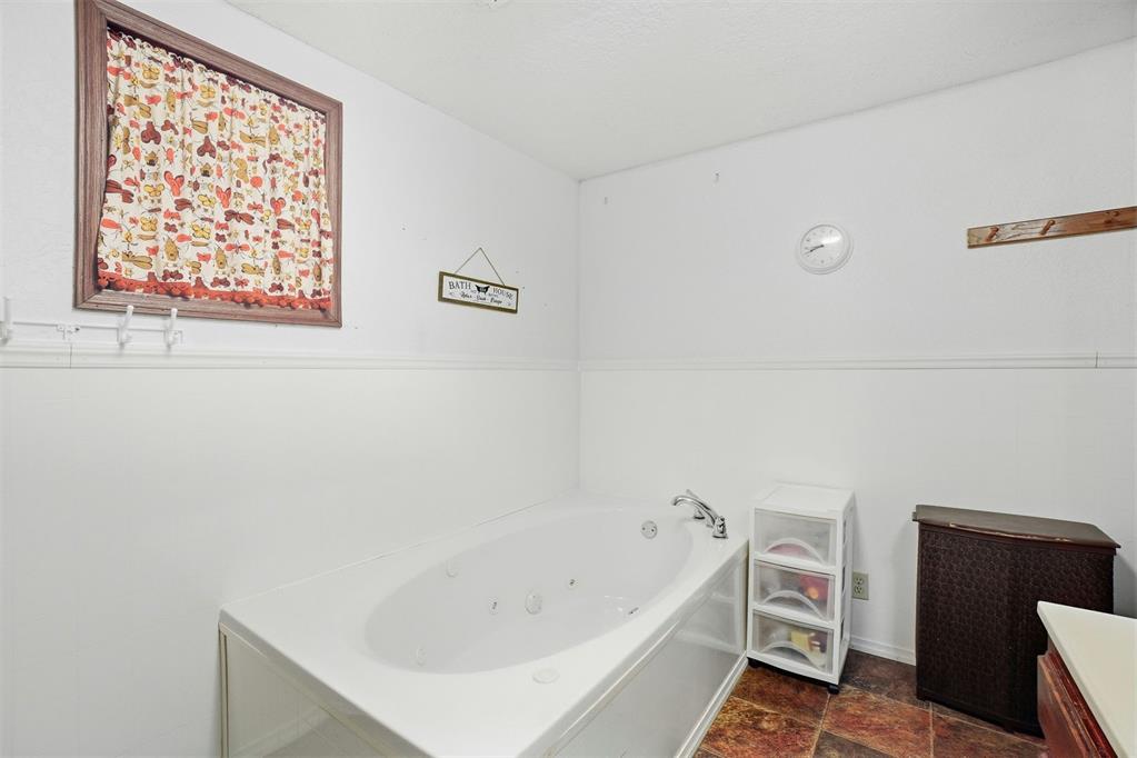 423 N Lowe Street Property Photo 19