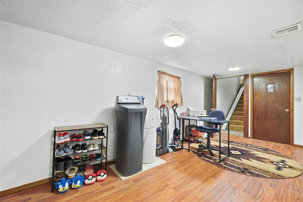 423 N Lowe Street Property Photo 28
