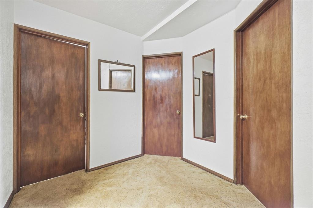 423 N Lowe Street Property Photo 29