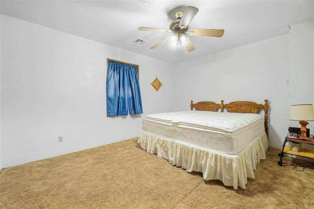 423 N Lowe Street Property Photo 31
