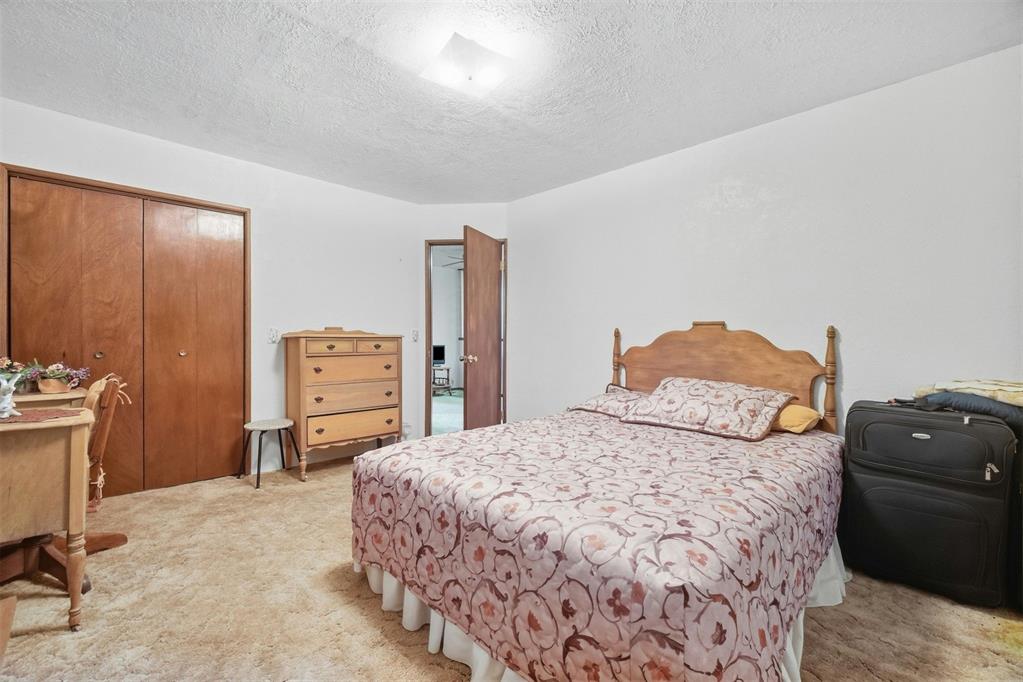 423 N Lowe Street Property Photo 36