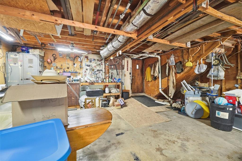 423 N Lowe Street Property Photo 43
