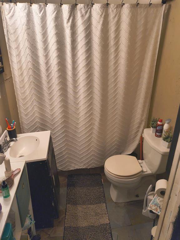 423 W Ponjo Avenue Property Photo 5