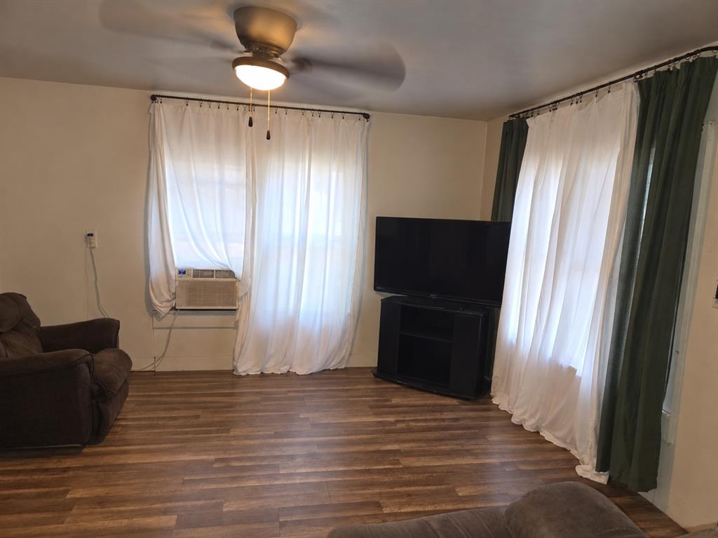 423 W Ponjo Avenue Property Photo 8