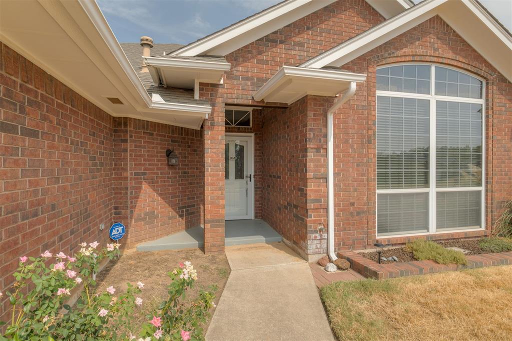 10013 Forest Lane Property Photo 2