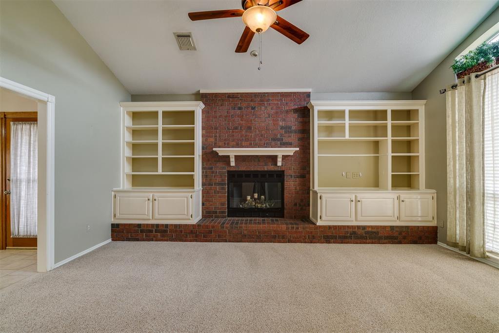 10013 Forest Lane Property Photo 4