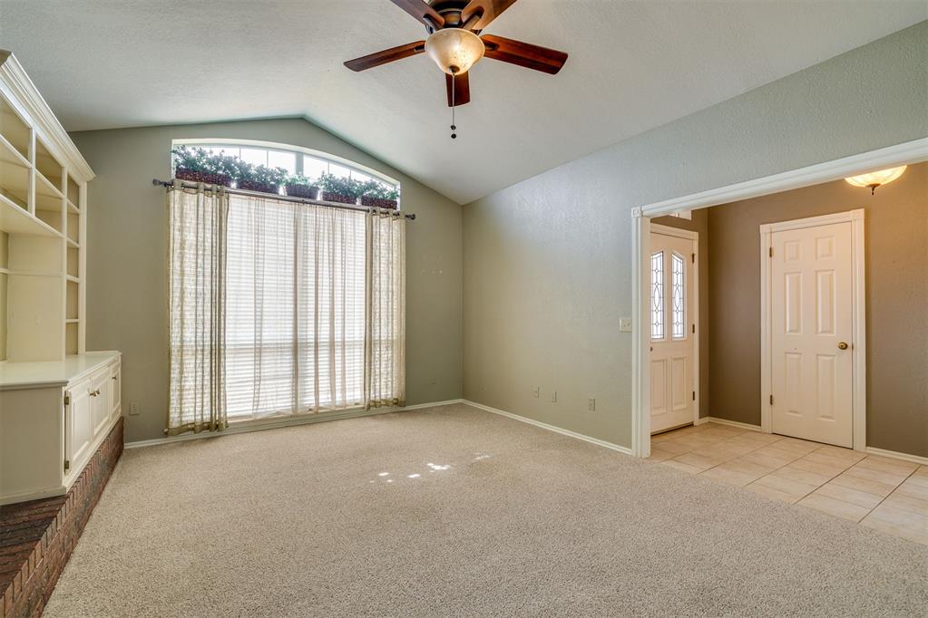 10013 Forest Lane Property Photo 10