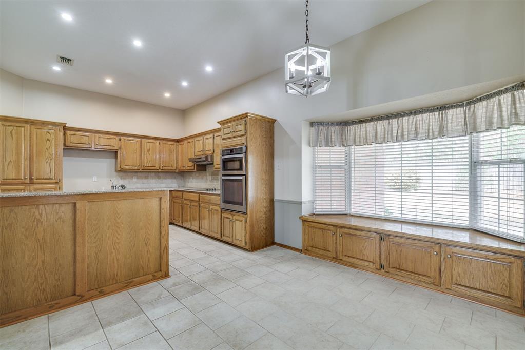 10013 Forest Lane Property Photo 11