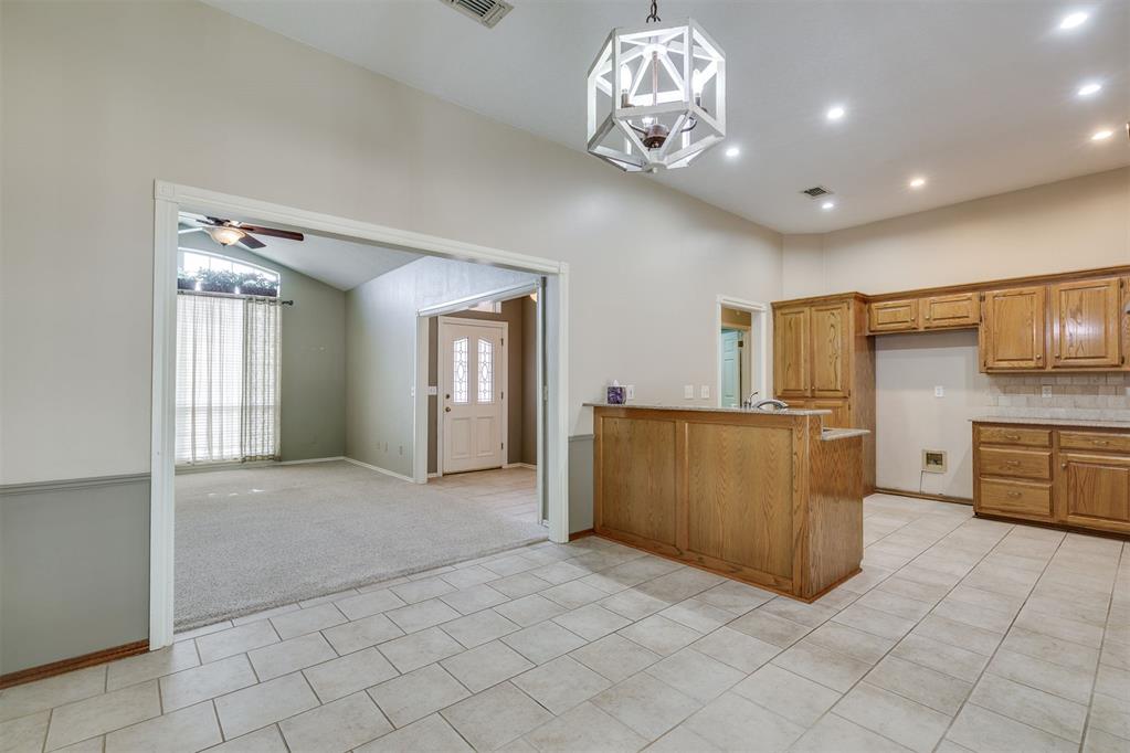 10013 Forest Lane Property Photo 14
