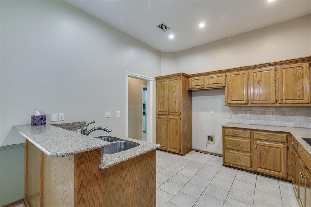 10013 Forest Lane Property Photo 16