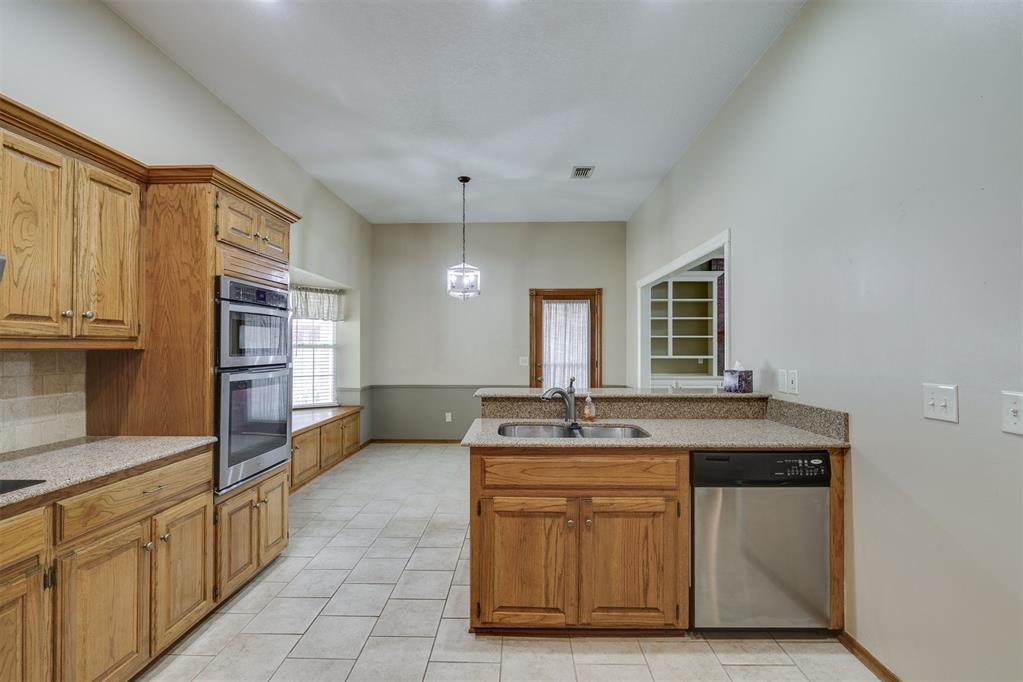 10013 Forest Lane Property Photo 17