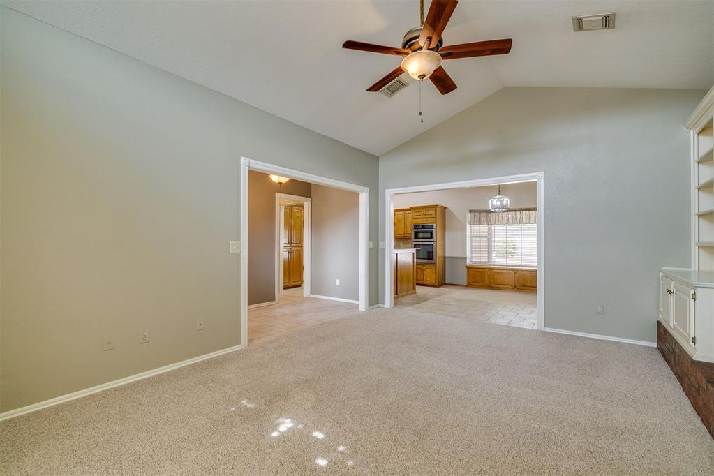 10013 Forest Lane Property Photo 22