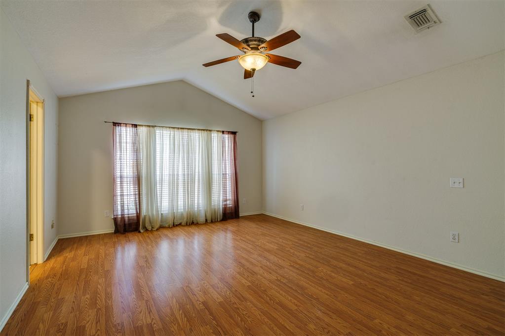 10013 Forest Lane Property Photo 24