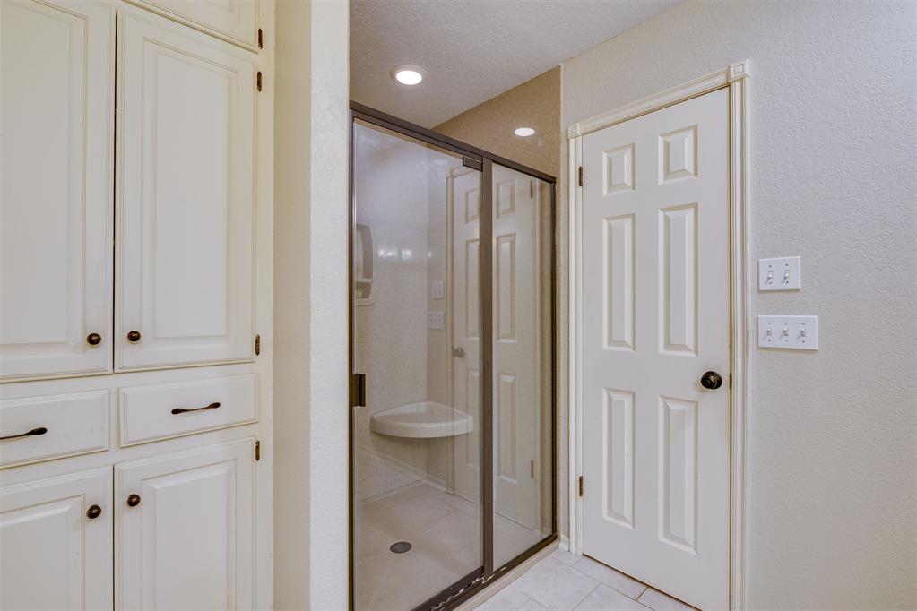 10013 Forest Lane Property Photo 31