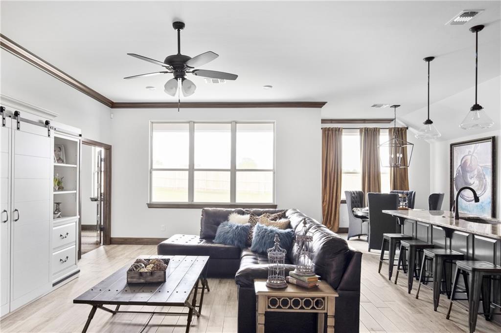 16304 Sw Native Street Property Photo 9