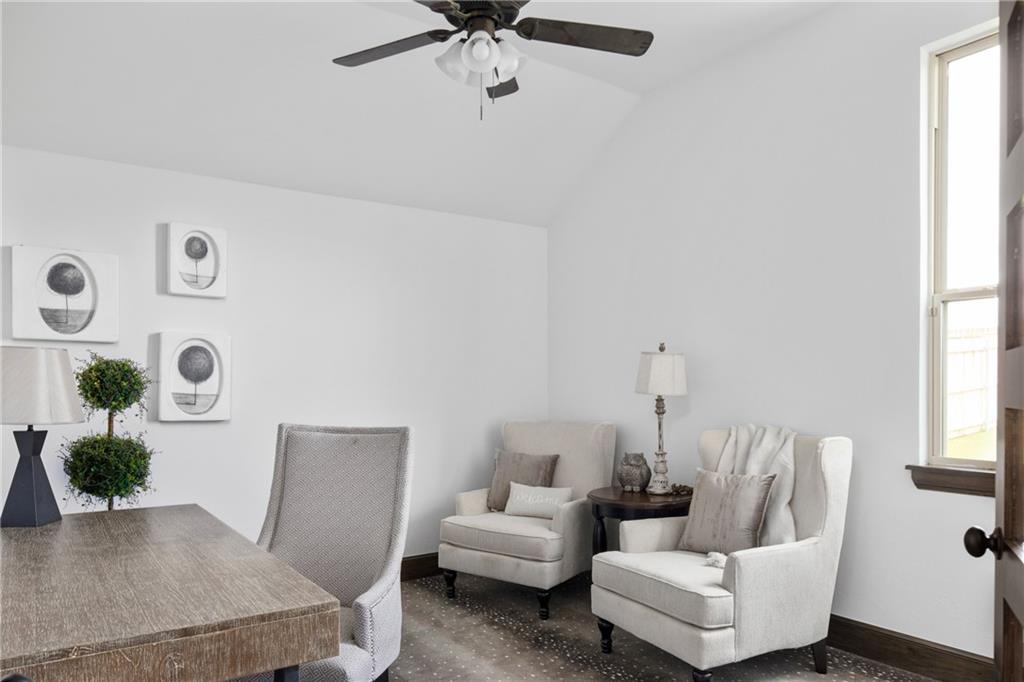 16304 Sw Native Street Property Photo 10