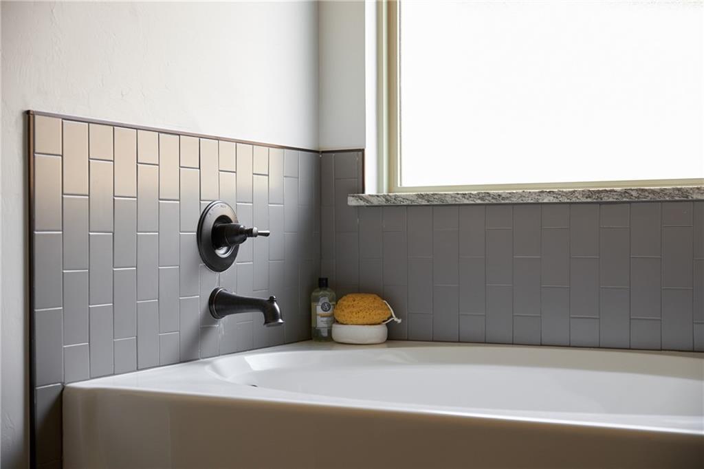 16304 Sw Native Street Property Photo 13