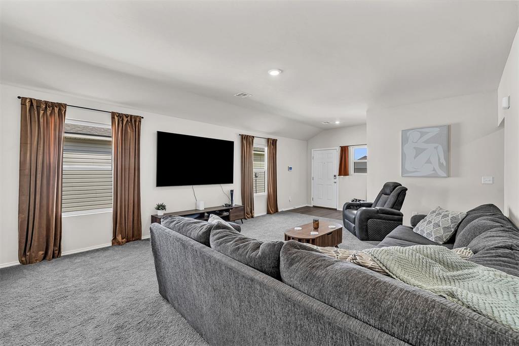 11829 Kameron Way Property Photo 3
