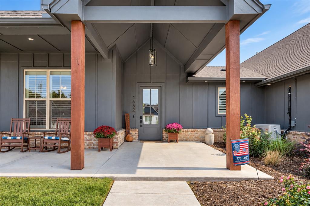 1662 Shaylee Lane Property Photo 4