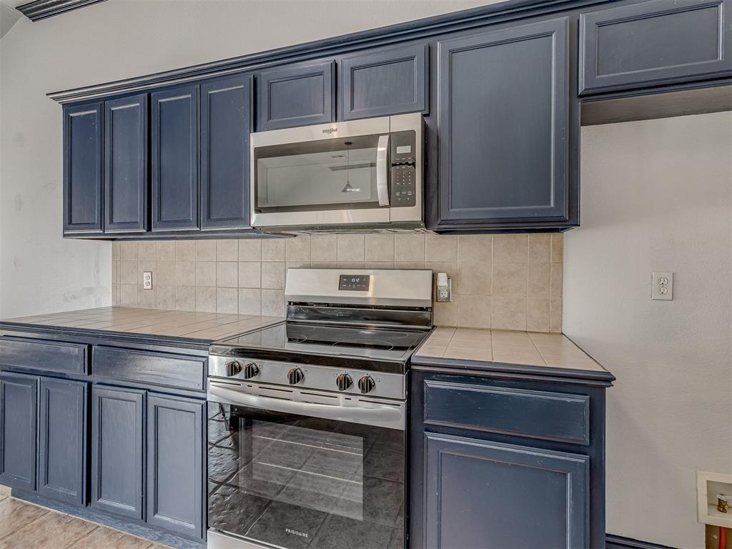 2200 Scissortail Landing Drive Property Photo 12