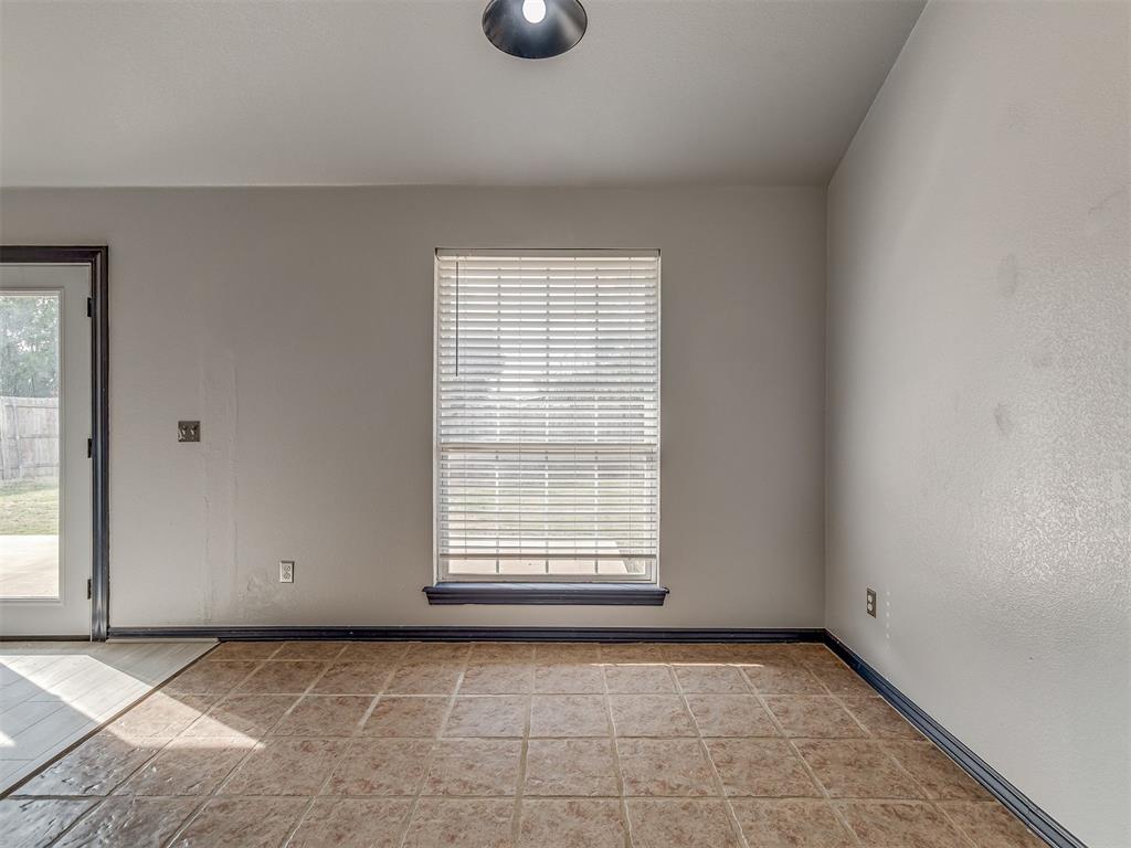 2200 Scissortail Landing Drive Property Photo 14