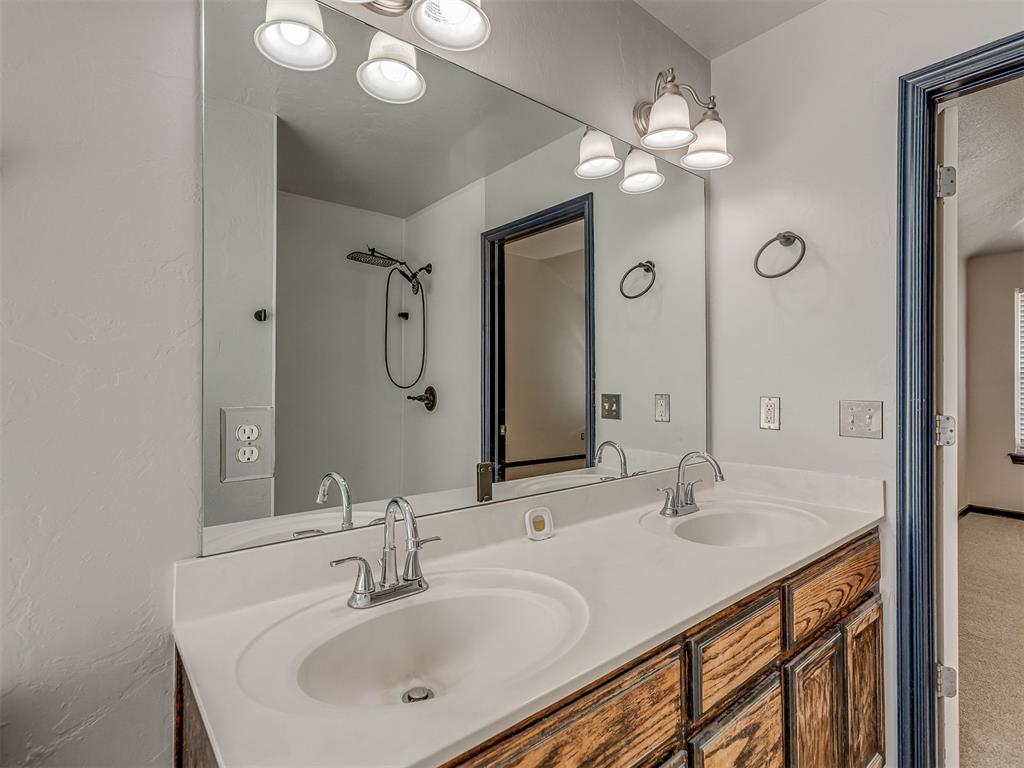 2200 Scissortail Landing Drive Property Photo 22