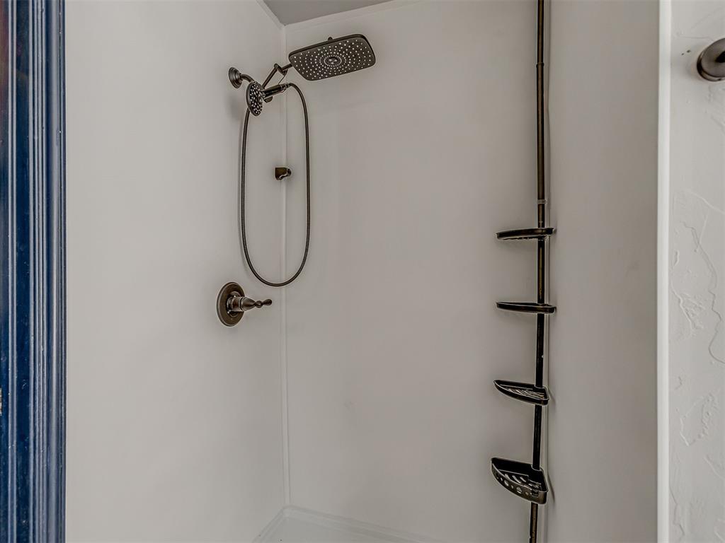 2200 Scissortail Landing Drive Property Photo 23