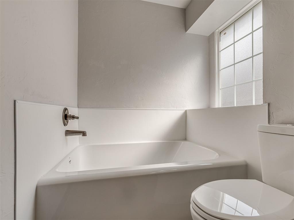 2200 Scissortail Landing Drive Property Photo 24