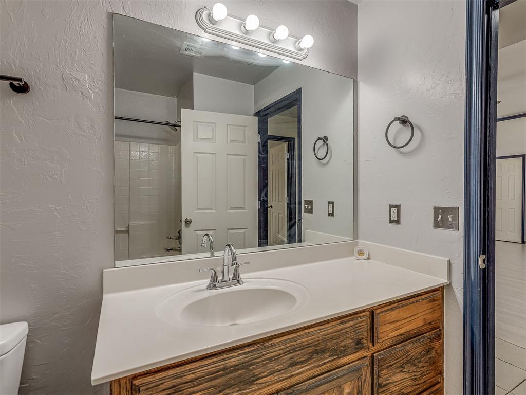 2200 Scissortail Landing Drive Property Photo 29