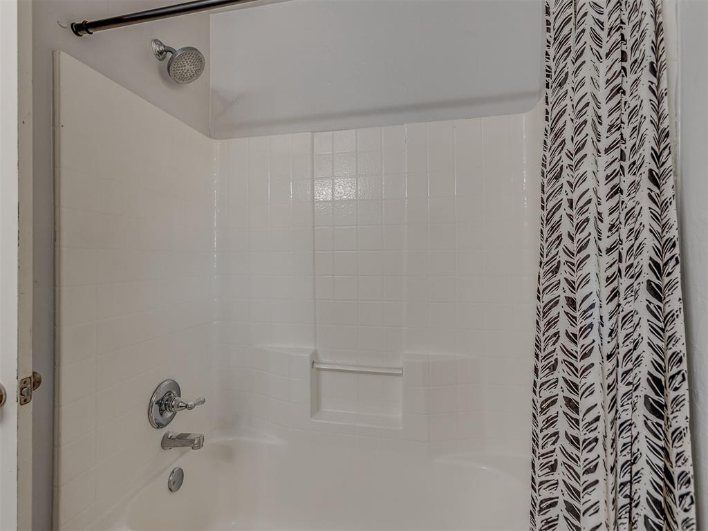 2200 Scissortail Landing Drive Property Photo 31