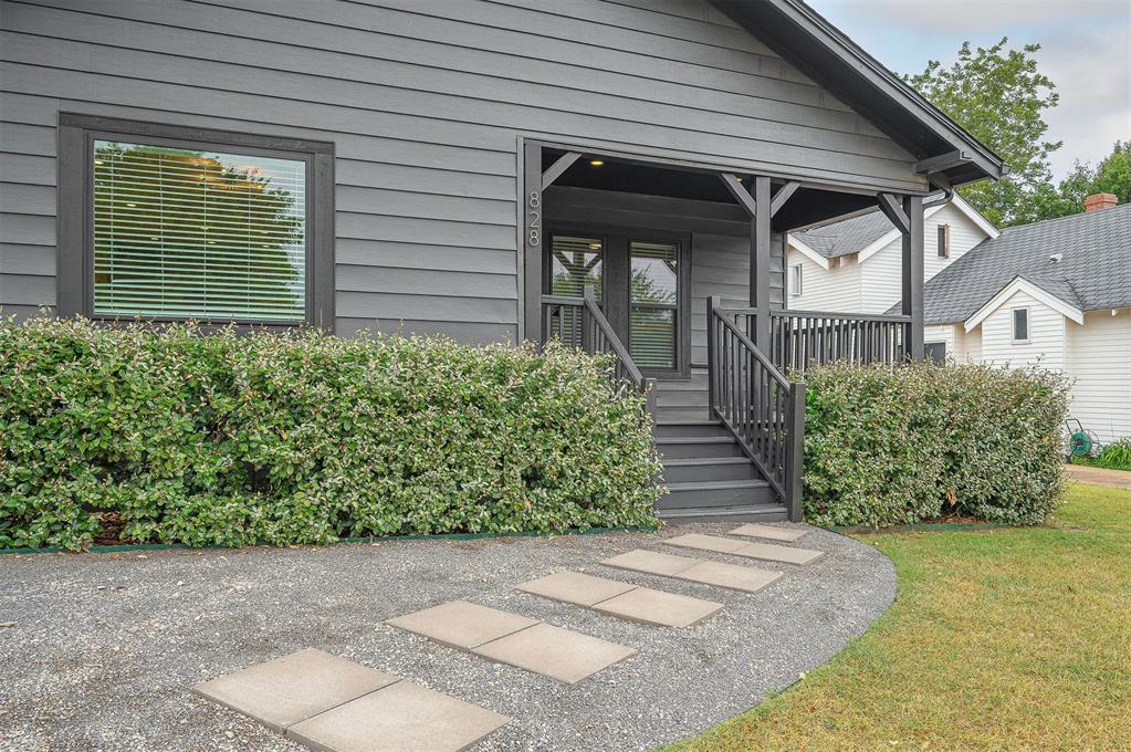 828 Nw 45th Street Property Photo 3