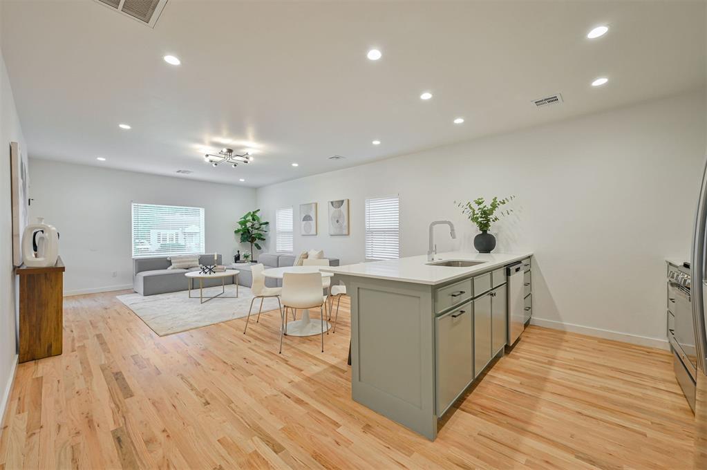 828 Nw 45th Street Property Photo 10