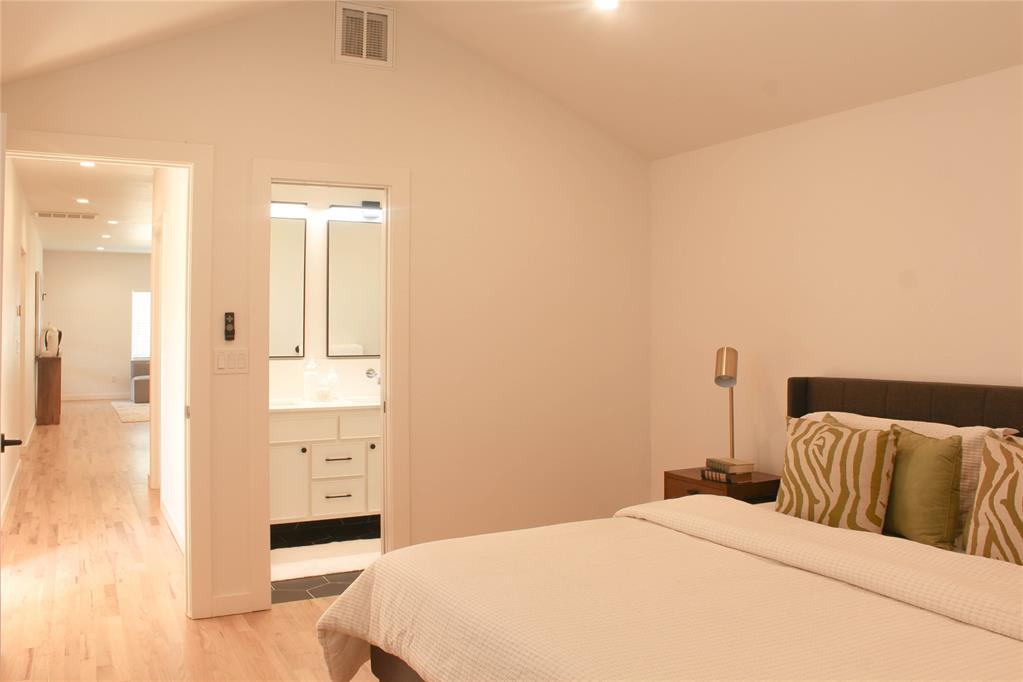 828 Nw 45th Street Property Photo 21