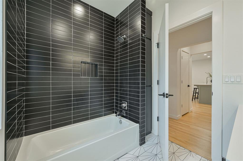 828 Nw 45th Street Property Photo 32