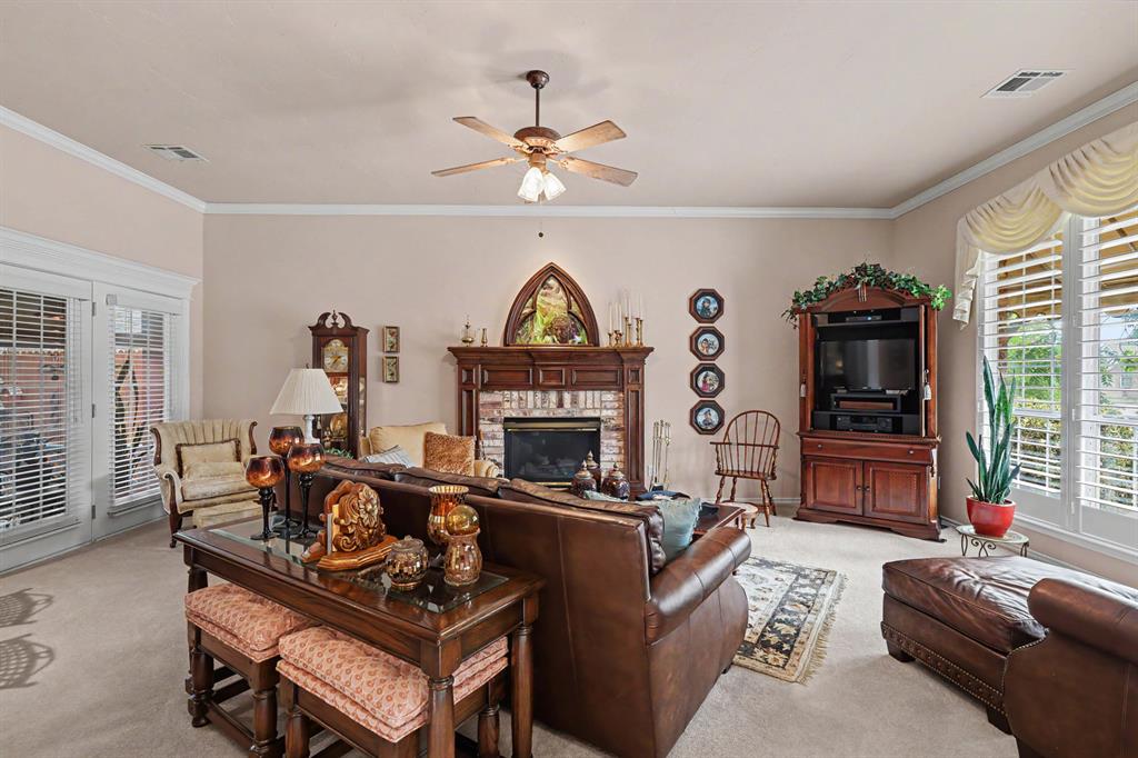 2801 Verona Court Property Photo 8