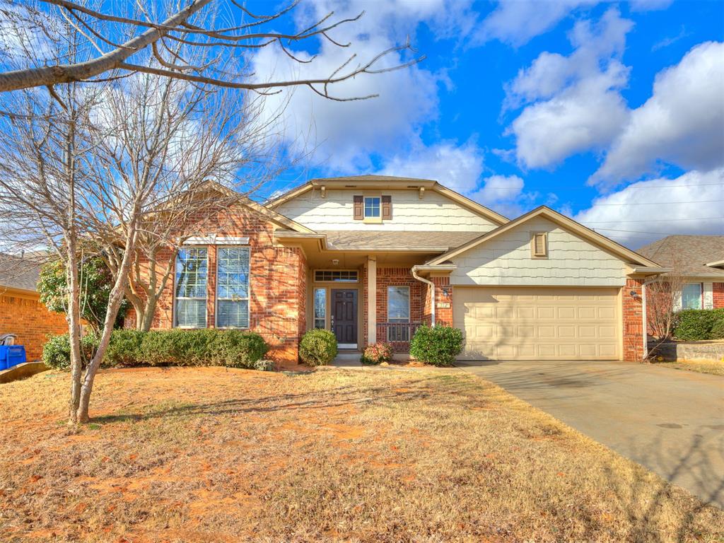 312 Lone Oak Drive Property Photo 3