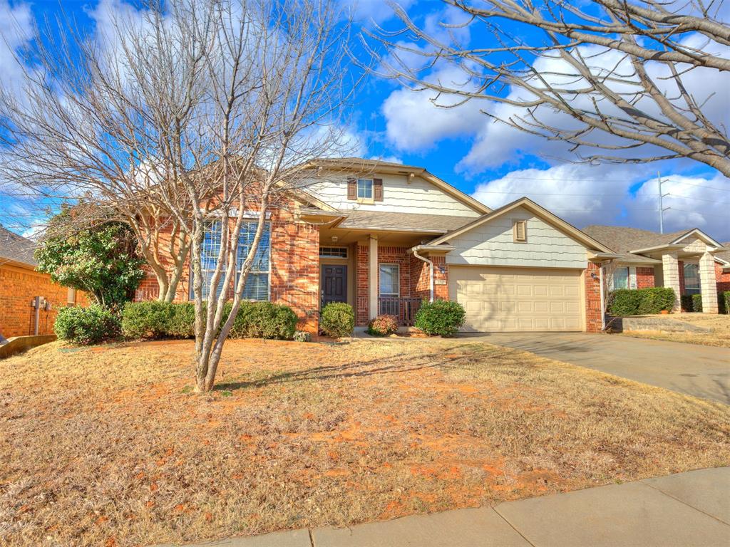 312 Lone Oak Drive Property Photo 4