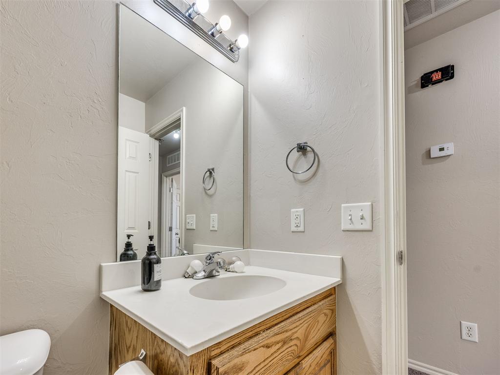 312 Lone Oak Drive Property Photo 12