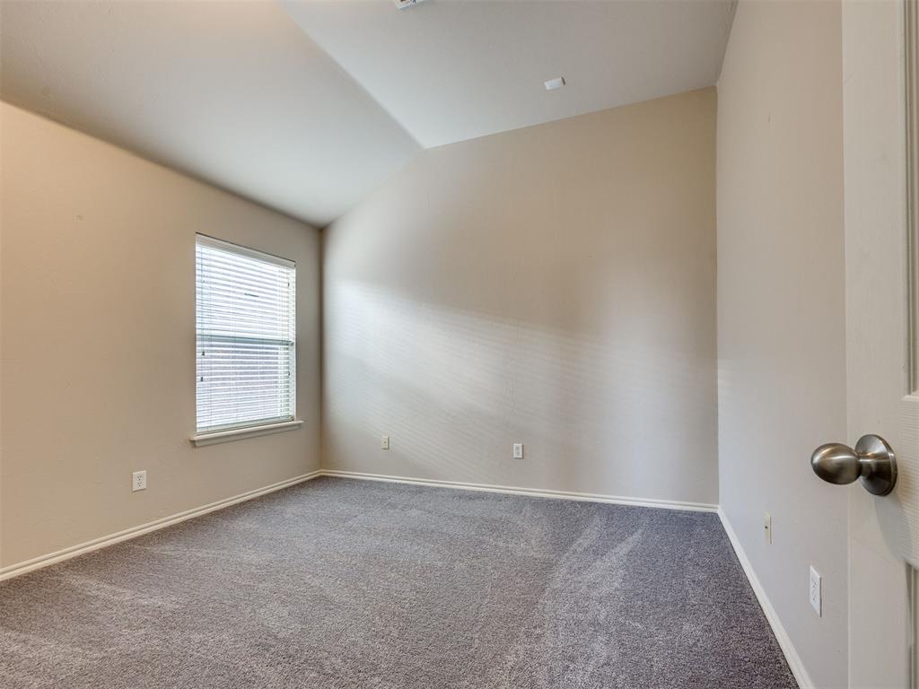 312 Lone Oak Drive Property Photo 13