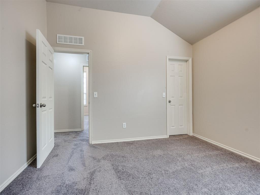 312 Lone Oak Drive Property Photo 15