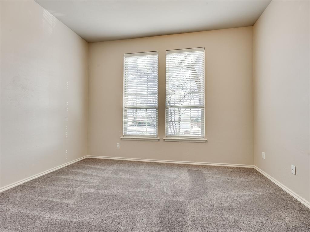312 Lone Oak Drive Property Photo 16