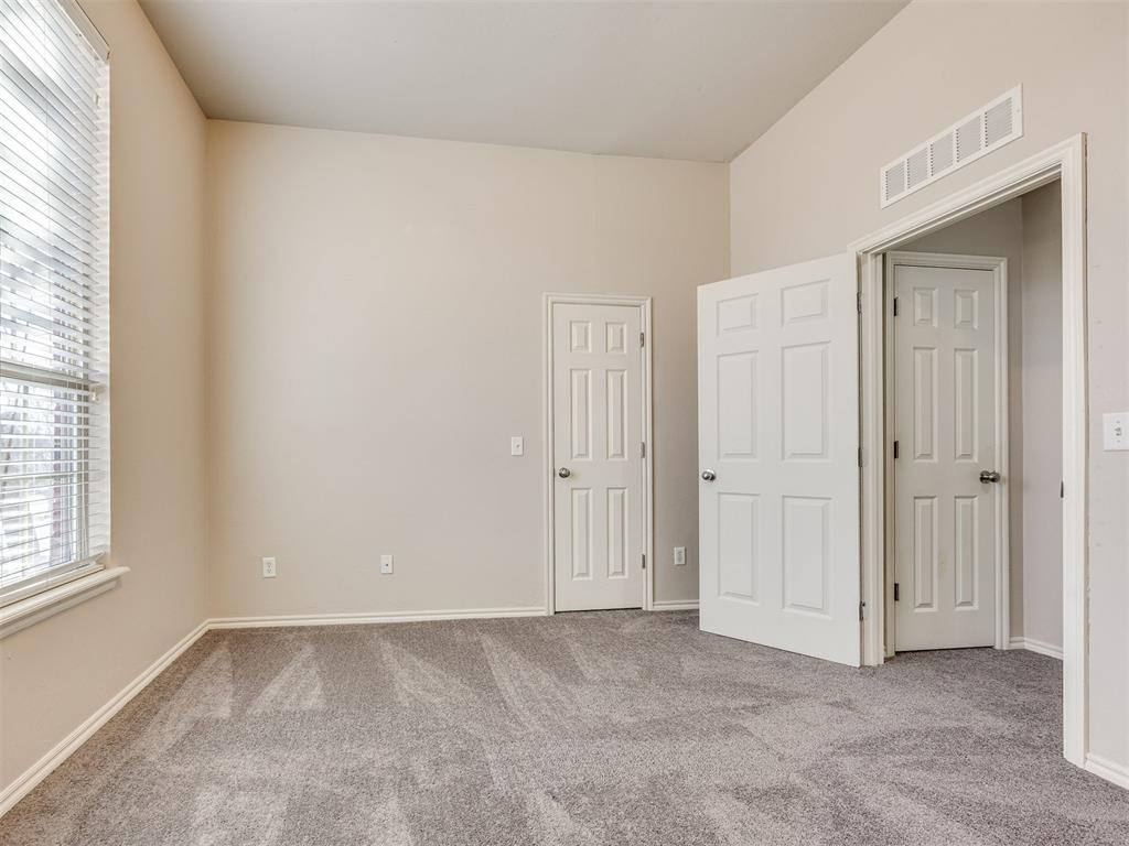 312 Lone Oak Drive Property Photo 17
