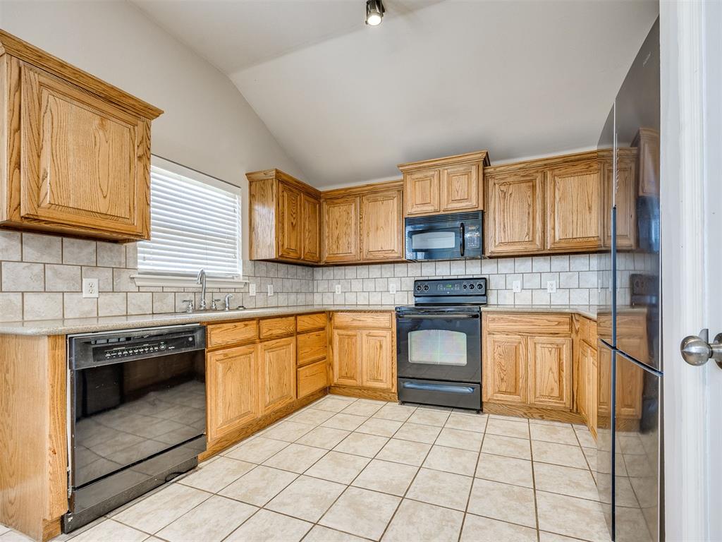 312 Lone Oak Drive Property Photo 26