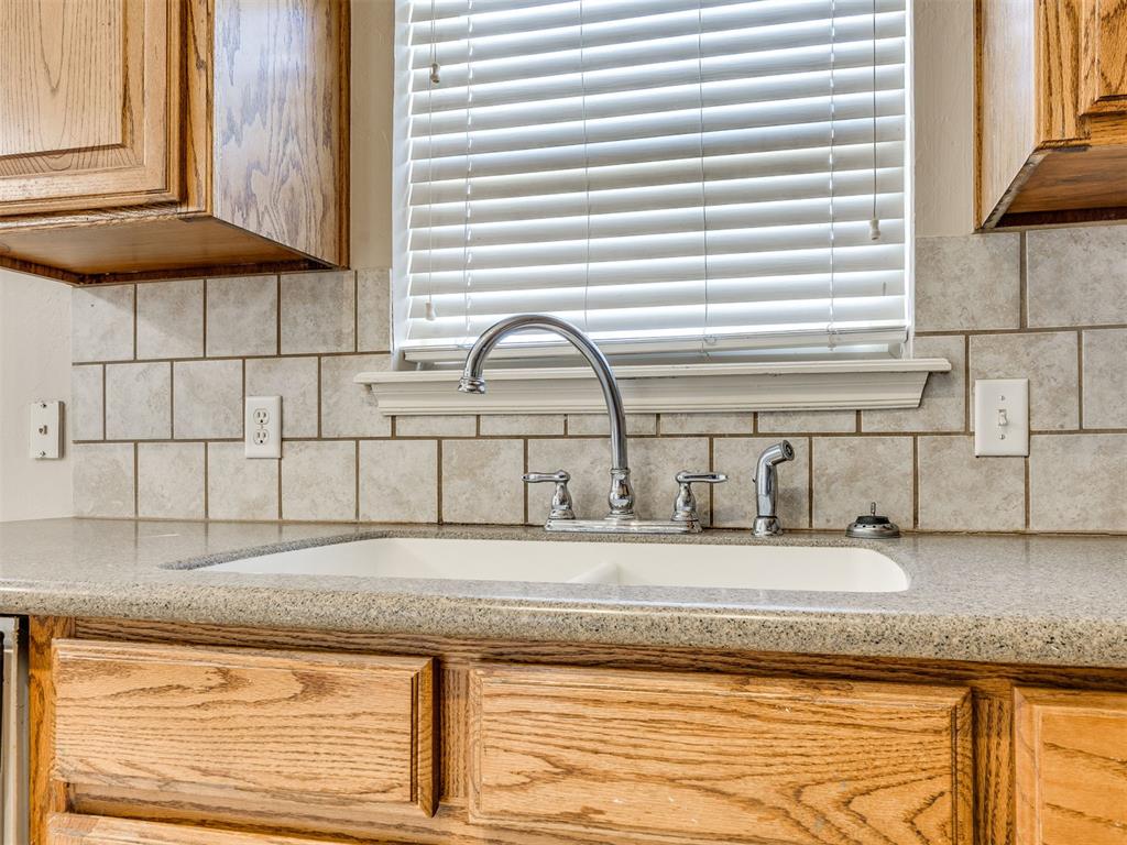 312 Lone Oak Drive Property Photo 28