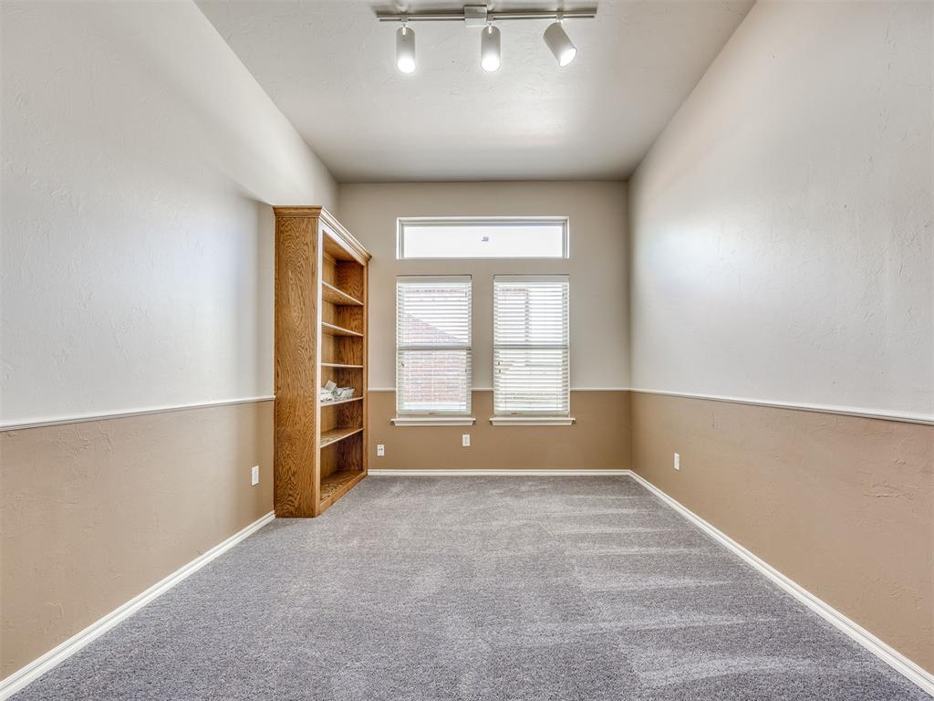 312 Lone Oak Drive Property Photo 29
