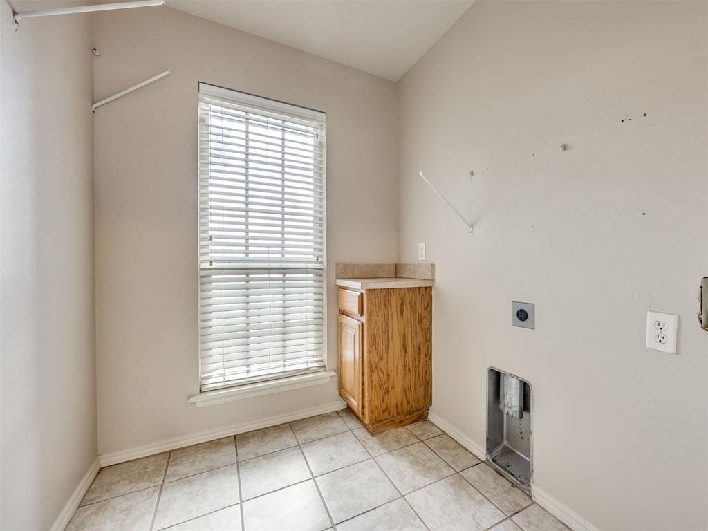 312 Lone Oak Drive Property Photo 32