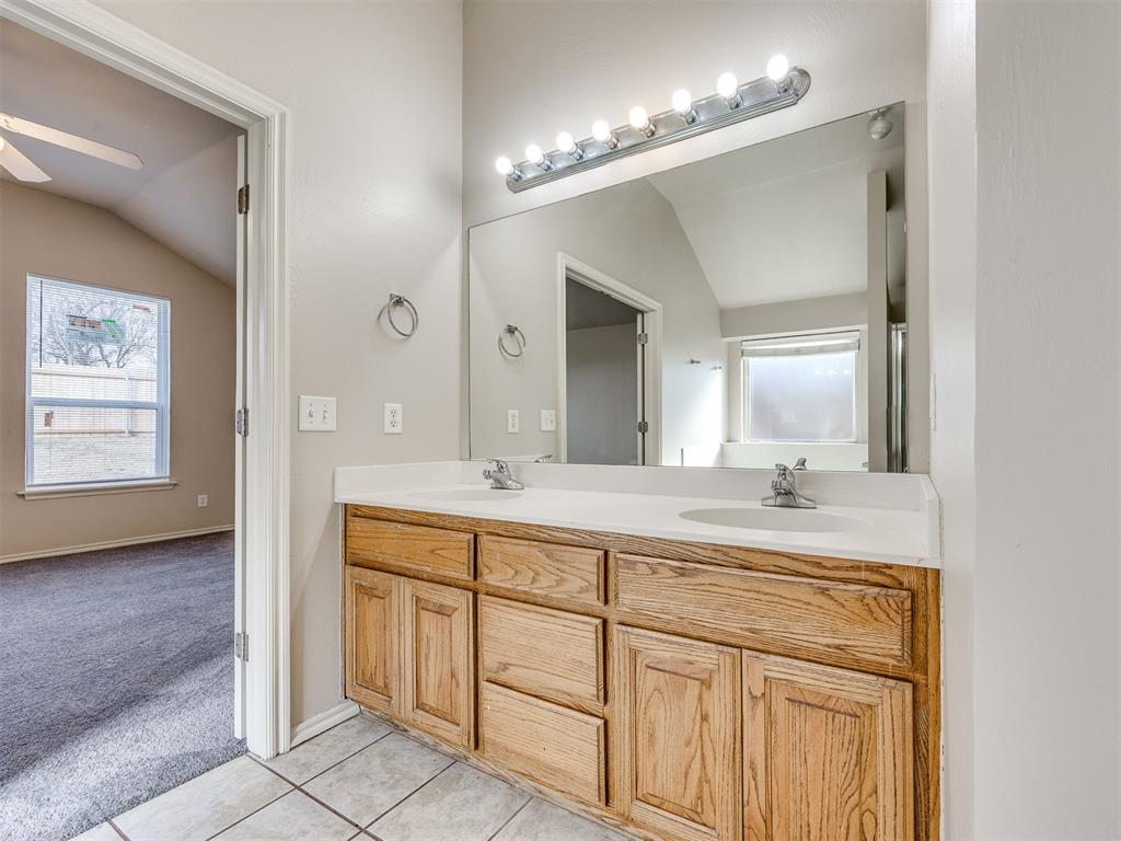 312 Lone Oak Drive Property Photo 39
