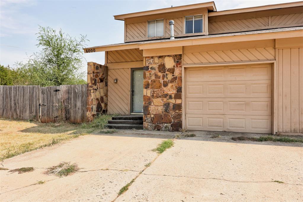 6000 W Hefner Road Property Photo 2