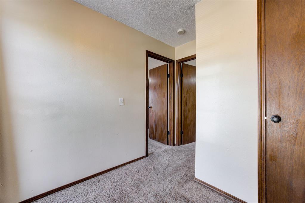 6000 W Hefner Road Property Photo 14