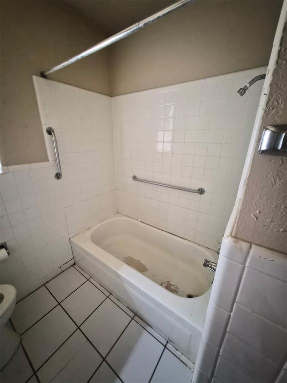 4917 Nw Lindy Avenue Property Photo 5